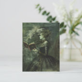 Spookachtige vrouw die Dark Fantasy leest Briefkaart (Staand voorkant)