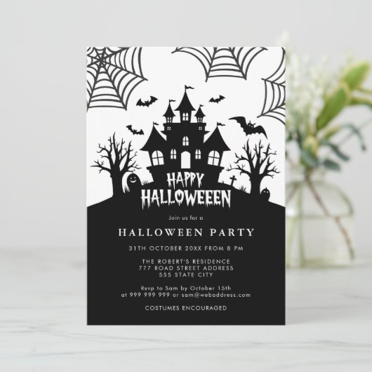 Spookhuis enge zwart-wit Halloween Party Kaart (Staand voorkant)