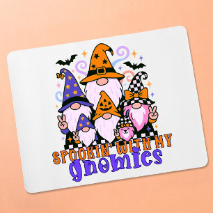 Spookin' With My Gnomies: Retro Halloween Vrienden Muismat