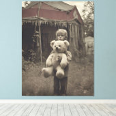 Spookkind bij de verlaten vintage circustent canvas afdruk (Insitu (Houten vloer))