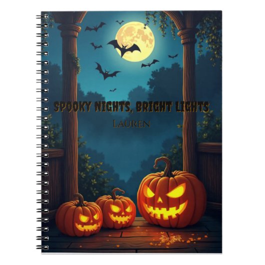 Spooknacht heldere lichten aangepaste naam notitieboek (Voorkant)