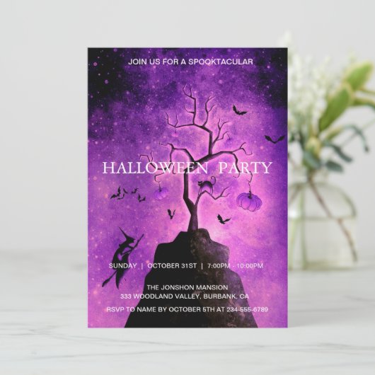 Spooktaculaire Dark Haunted House Halloween Party Kaart (Staand voorkant)