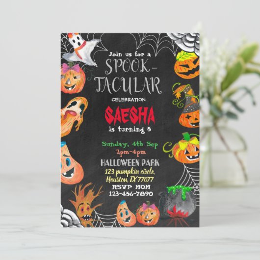 Spooktaculaire uitnodiging 2e verjaardag (Staand voorkant)