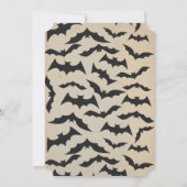  spooktacular Batty Volwassen Halloween Party Kaart (Achterkant)