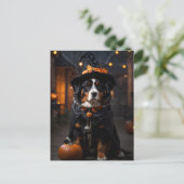 Spooktacular Berner Dog: Een Halloween Howl-o-Ween Briefkaart (Staand voorkant)