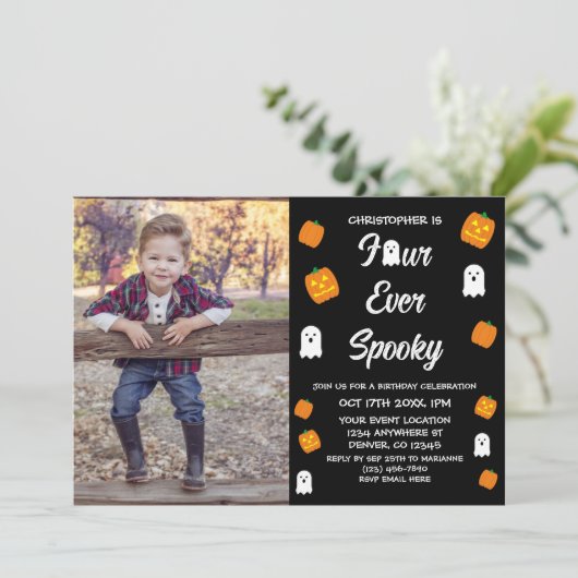 Spooky 4e verjaardag kaart (Staand voorkant)