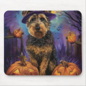 Spooky Airedale Halloween Witch and Pumpkin Muismat (Voorkant)