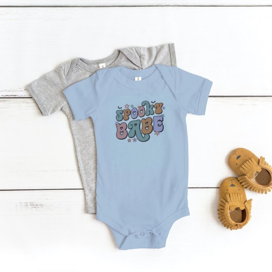 Spooky Baby kleurrijke retro typografie sfeerbloem Romper