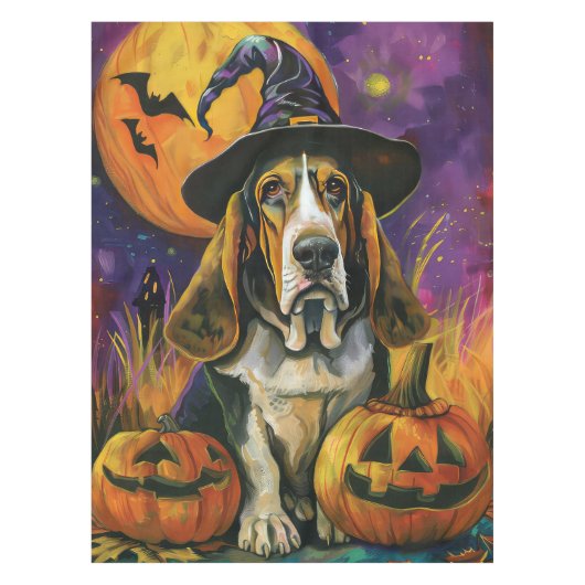 Spooky Basset Hound Halloween Witch and Pumpkin Tafelkleed (Voorkant)