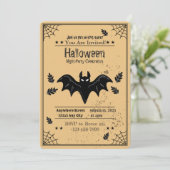 Spooky Bat Halloween Party Invitation Kaart (Staand voorkant)