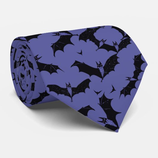Spooky Bat Silhouette op Midnight Blue Pattern Stropdas (Opgerold)