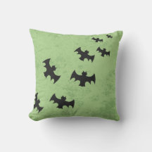 Spooky Bats Green Halloween Sierkussen