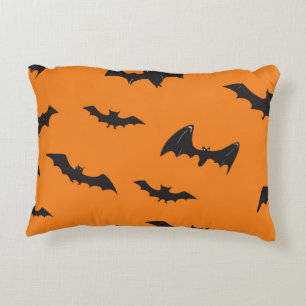 Spooky Bats op Sinaasappel Decoratief Kussen