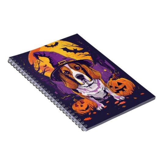 Spooky Beagle Halloween heks en pompoen Notitieboek (Rechterzijde)