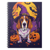 Spooky Beagle Halloween heks en pompoen Notitieboek (Voorkant)