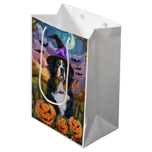 Spooky Berner Mountain Halloween Witch Pumpkin Medium Cadeauzakje (Voorkant Gekanteld)