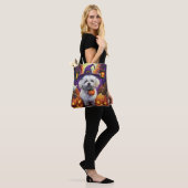 Spooky Bichon Frise Halloween heks en pompoen Tote Bag (Op model)