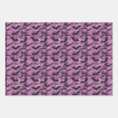 Spooky Black Bat Pattern op Grungy Paarse Inpakpapier Vel (Voorkant)