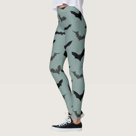 Spooky Black Bats Pattern Halloween Leggings (Links)