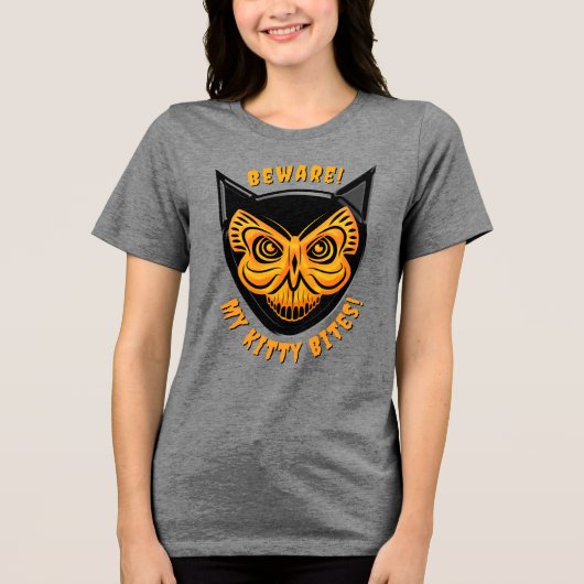 Spooky Black Cat Butterfly Skull Tri-Blend Shirt (Voorkant)