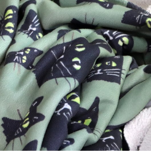 Spooky Black Cats Sherpa Deken