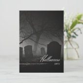 Spooky Black & White Cemetery Halloween Party Kaart (Staand voorkant)