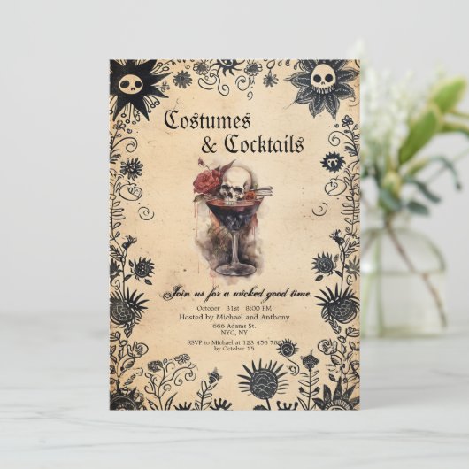 Spooky bloemen en Scull kostuum Halloween Party Kaart (Staand voorkant)