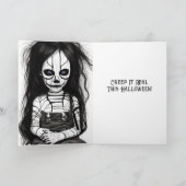 Spooky Child Doll Creature Halloween Kaart (Binnen)