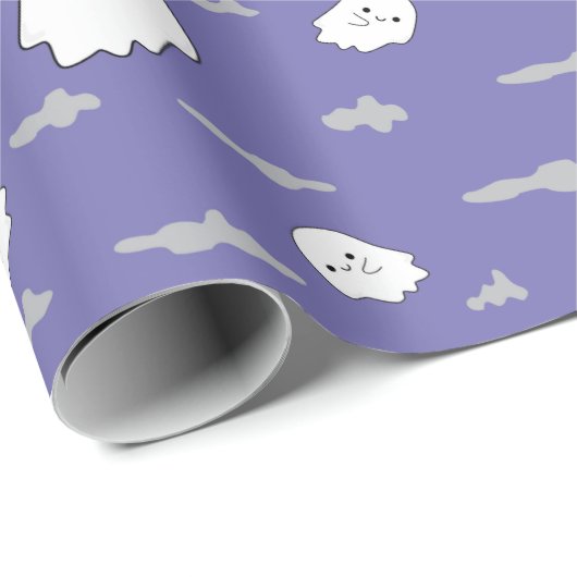 Spooky Clouds and Ghosts Paarse inpakpapier (Rol Hoek)