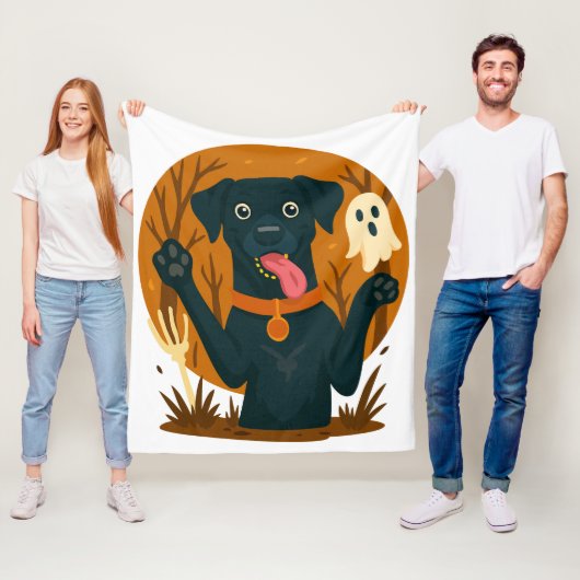 Spooky Cute Black Dog with Ghost Fleece Deken (In situ)