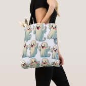 Spooky Cute Ghosts: Hauntingly Fun! Tote Bag (Dichtbij)