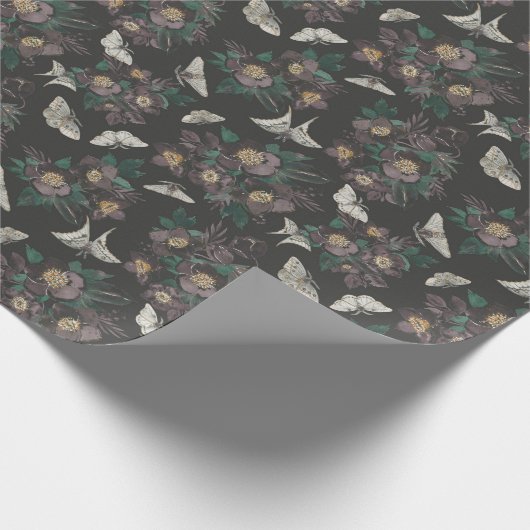 Spooky Dark Floral & Night Moth Cadeaupapier (Hoek)