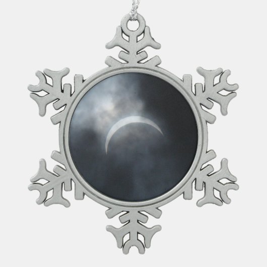 Spooky Eclipse Storm Clouds 2017 Tin Sneeuwvlok Ornament (Voorkant)
