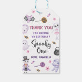 Spooky Een Meisjes Halloween 1e Verjaardag Cadeaulabel (Achterkant)