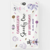 Spooky Een Meisjes Halloween 1e Verjaardag Spandoek (Verticaal)