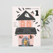 Spooky een schattig spookhuis eerste verjaardag kaart (Staand voorkant)