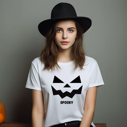 Spooky eigentijdse Halloween naam T-shirt