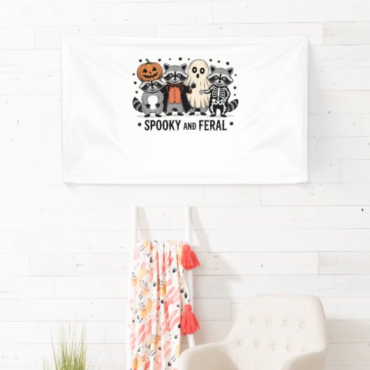 Spooky en Feral Funny Halloween Wasbeer Spandoek (Insitu)