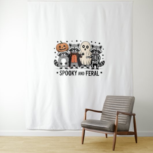 Spooky en Feral Funny Halloween Wasbeer Wandkleed (In situ)