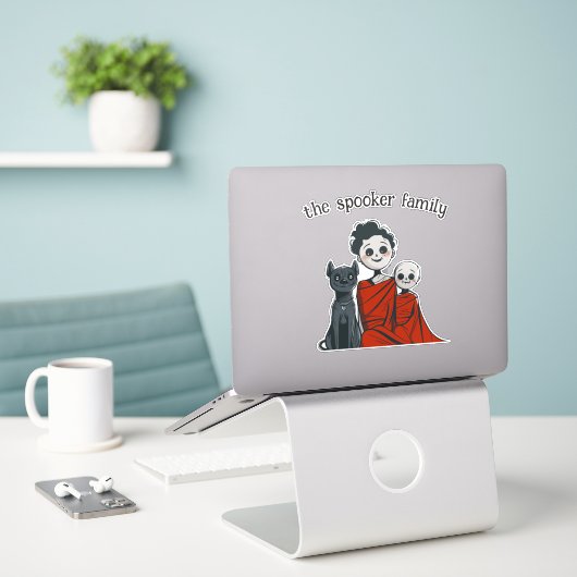 Spooky Family Sticker (Laptop op bureau)