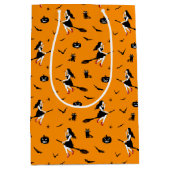 Spooky Flying Witch Halloween Groet Medium Cadeauzakje (Voorkant)