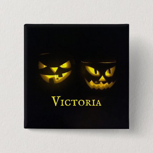 Spooky gepersonaliseerde kreupelgele pompoen vierkante button 5,1 cm (Voorkant)