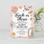 Spooky Ghost Trick of Drie Halloween 3e Verjaardag Kaart (Staand voorkant)