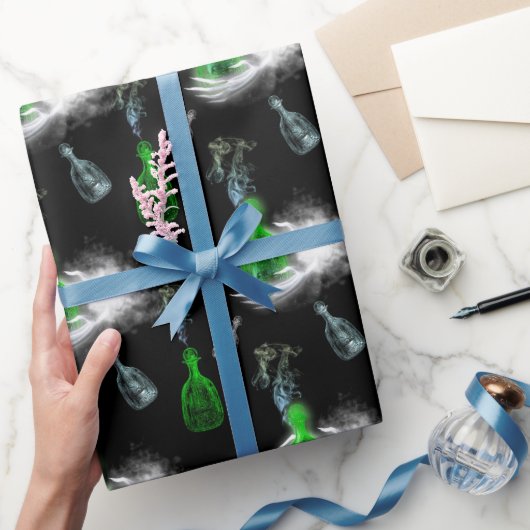 Spooky Ghostly Hands Halloween  Cadeaupapier (Geschenken)