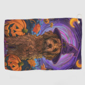 Spooky Goldendoodle Hond Halloween Heksenpompoen Golfhanddoek (Horizontaal)