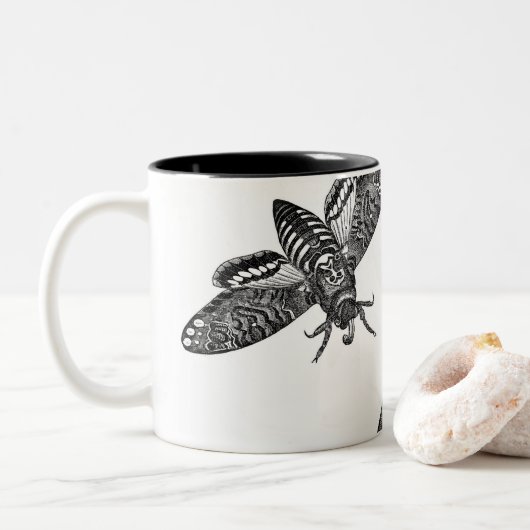 Spooky Halloween Black White  Skull Moth Tweekleurige Koffiemok (Met donut)