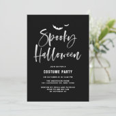 Spooky Halloween Brush Lettering | Costuum Party Kaart (Staand voorkant)