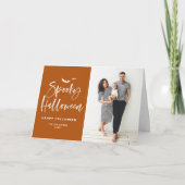 Spooky Halloween Brush Lettering Oranje foto Feestdagen Kaart (Voorkant)