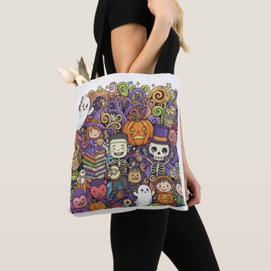 Spooky Halloween Doodle Tote Bag  (Dichtbij)