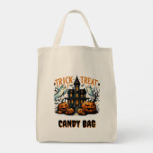 Spooky Halloween huis met pompoenen in de schemeri Tote Bag (Achterkant)